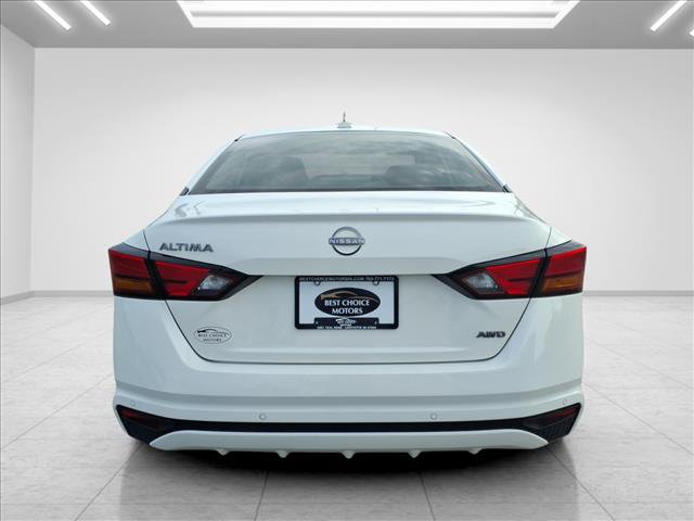 Used 2025 Nissan Altima 2.5 SV AWD/4WD image 9