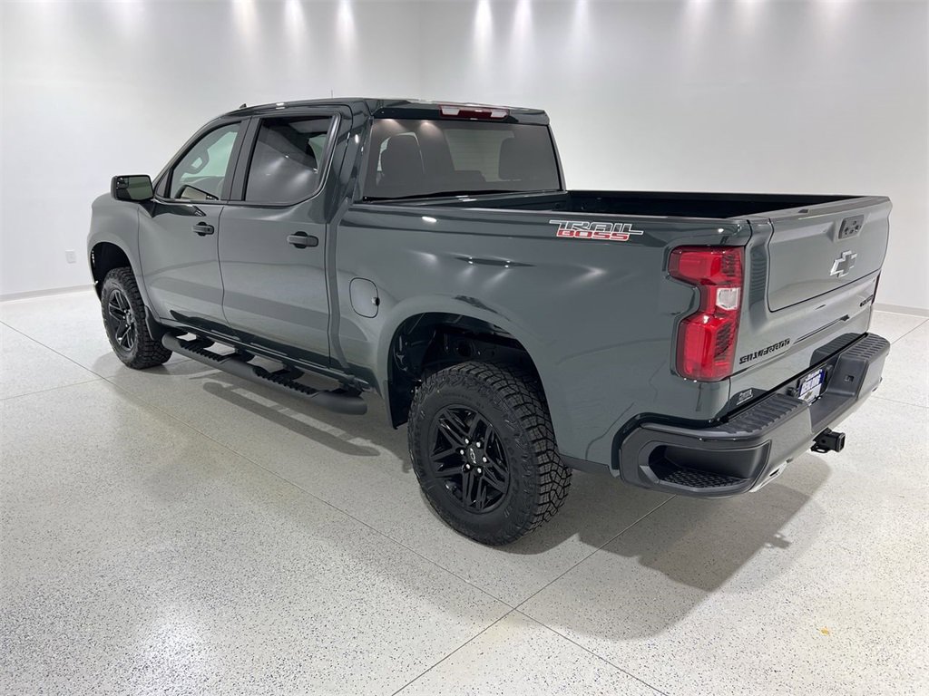 New 2026 Chevrolet Silverado 1500 Custom Trail Boss w/ LPO, Dark Essentials Package image 3