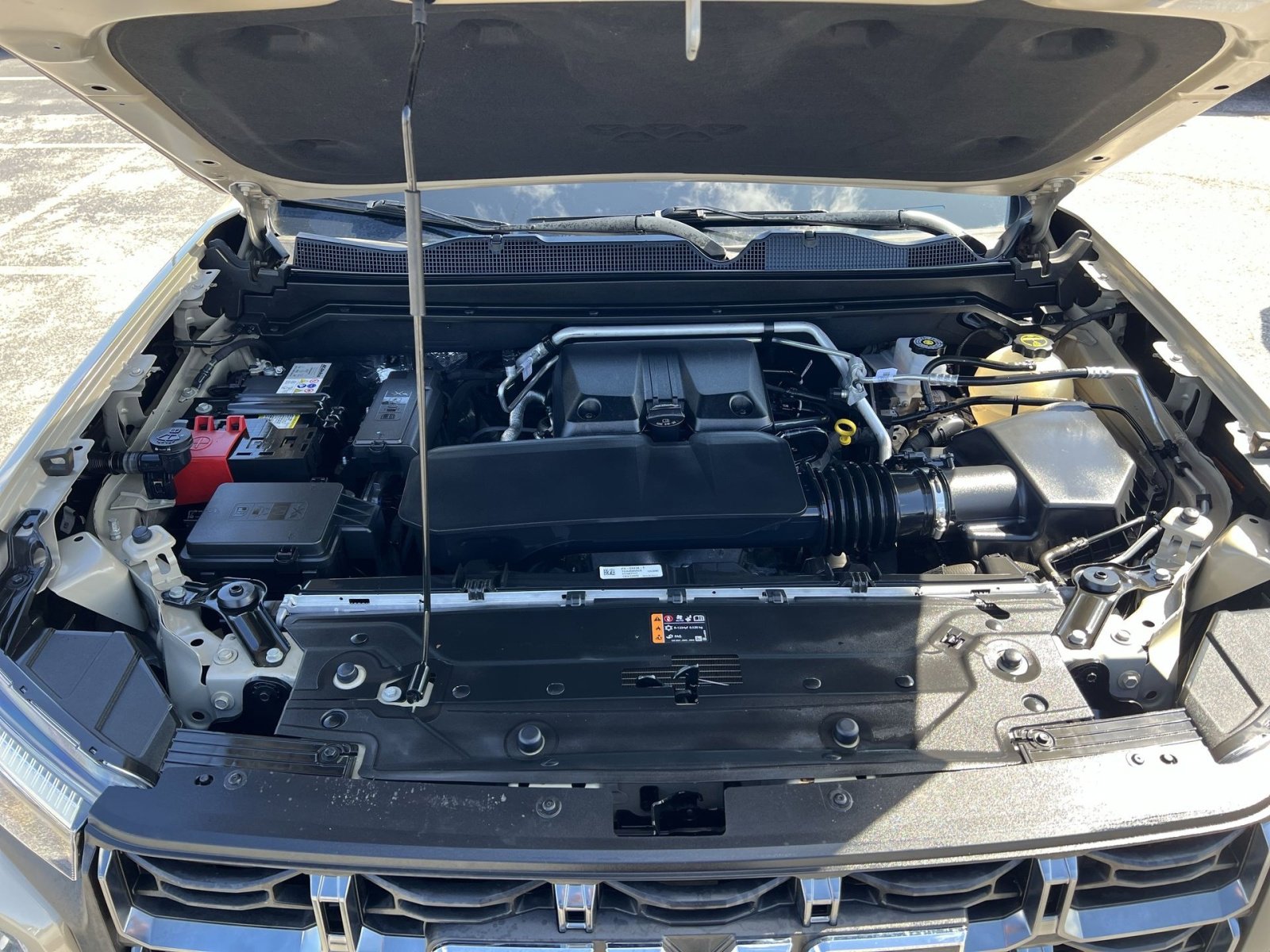 Used 2023 GMC Canyon AT4 image 30