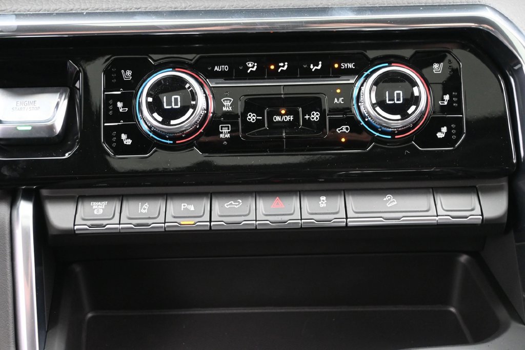 New 2026 GMC Sierra 2500 Denali w/ Denali Reserve Package AWD/4WD image 21