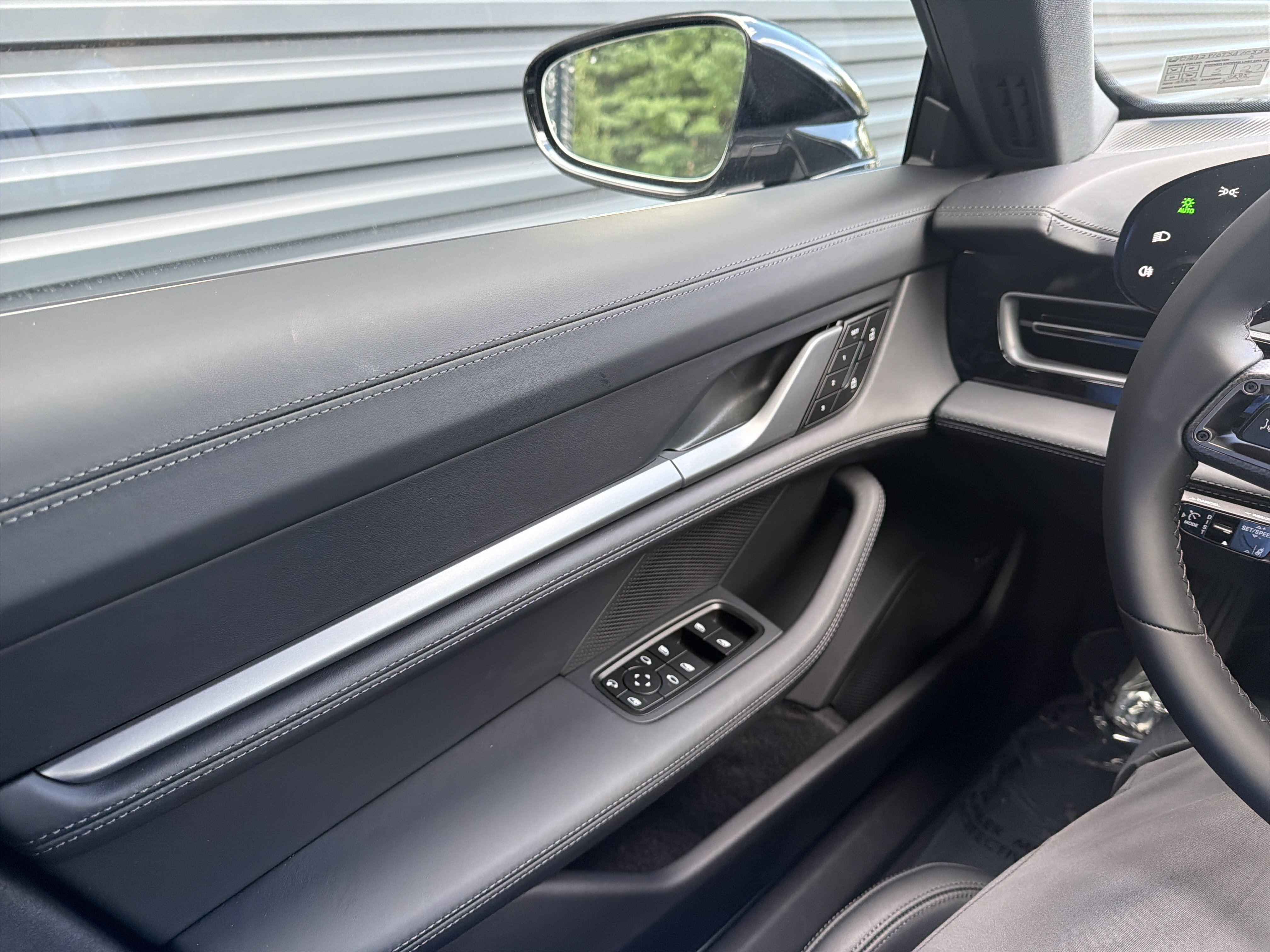 New 2026 Porsche Taycan RWD image 18