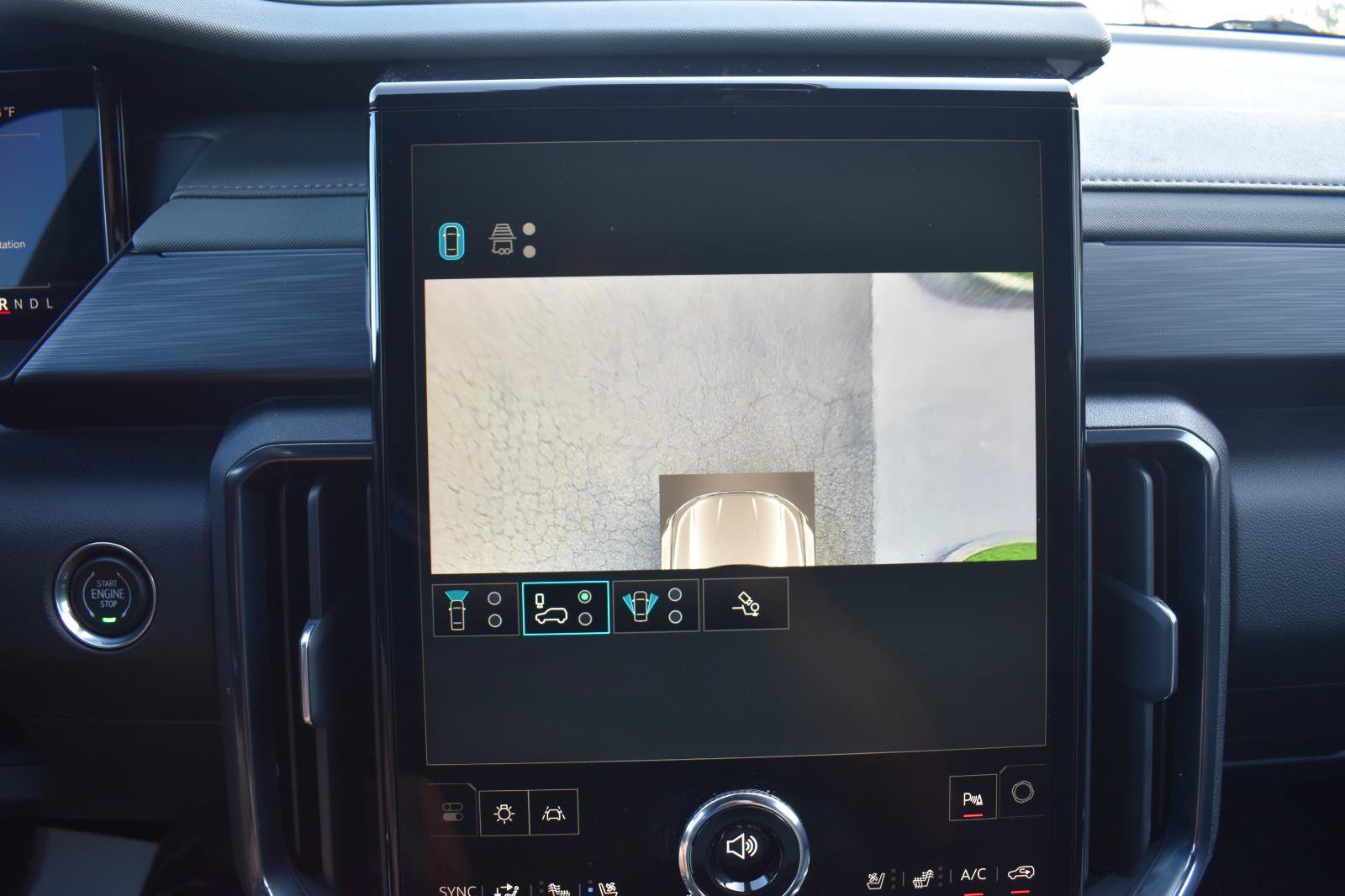Used 2026 GMC Acadia AT4 w/ Luxury Package AWD/4WD image 44