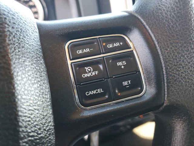 Used 2020 RAM 1500 Classic SLT image 28