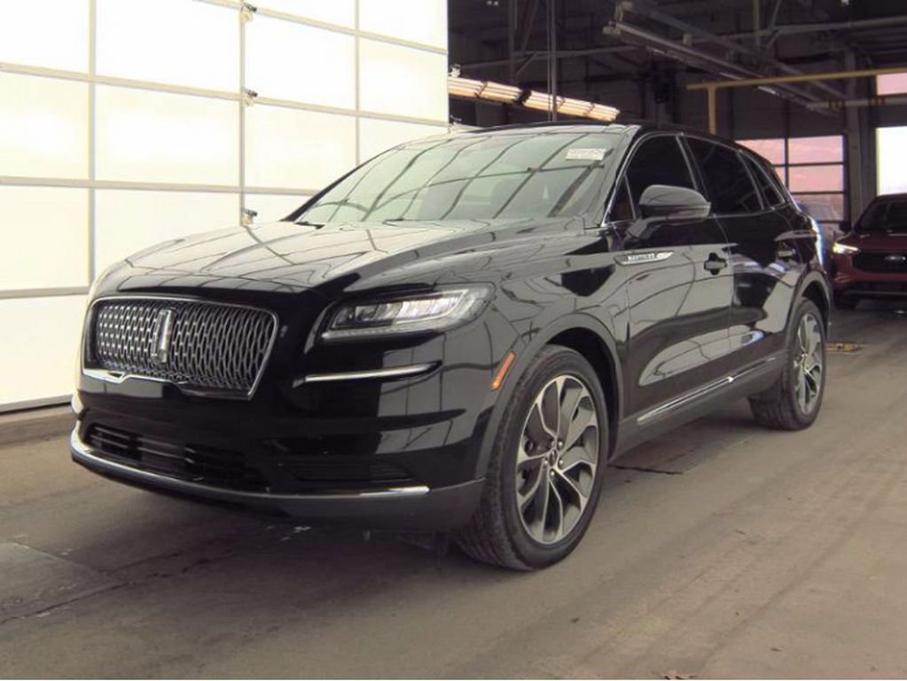 Used 2022 Lincoln Nautilus Reserve image 2