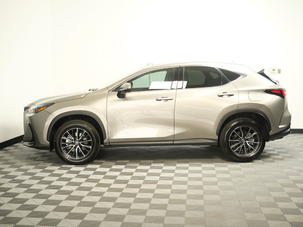 Used 2024 Lexus NX 350 AWD w/ Vision Package image 5