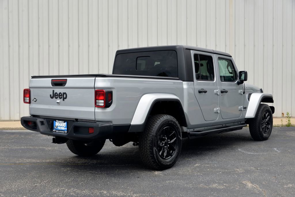 Used 2022 Jeep Gladiator Sport AWD/4WD image 8