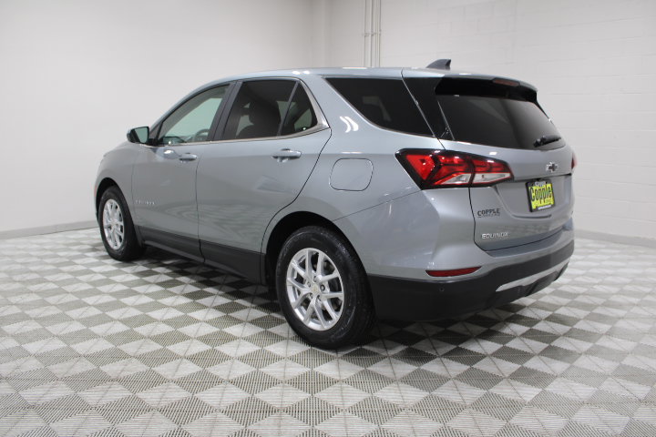 Used 2024 Chevrolet Equinox LT FWD image 9