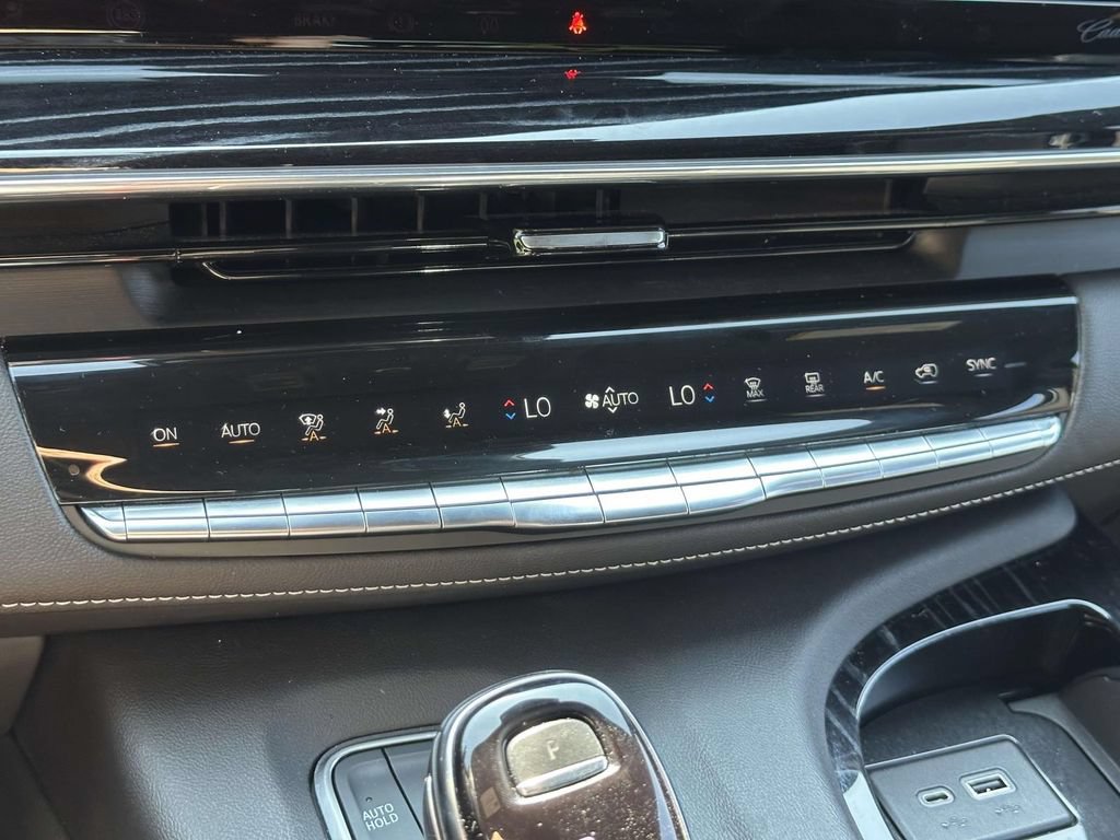 Used 2022 Cadillac Escalade ESV Sport w/ Touring Package AWD/4WD image 15