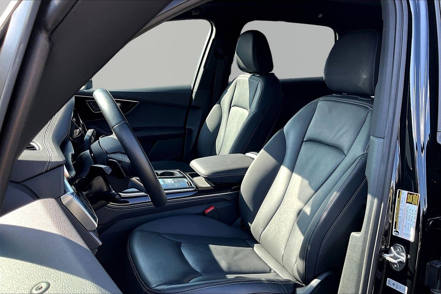 Used 2025 Audi Q7 3.0T Premium Plus image 21