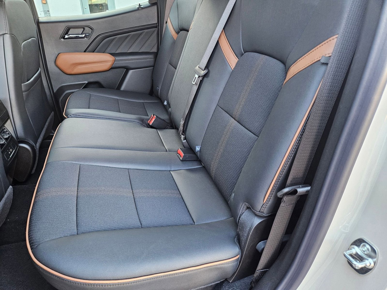 New 2026 GMC Canyon AT4 AWD/4WD image 25