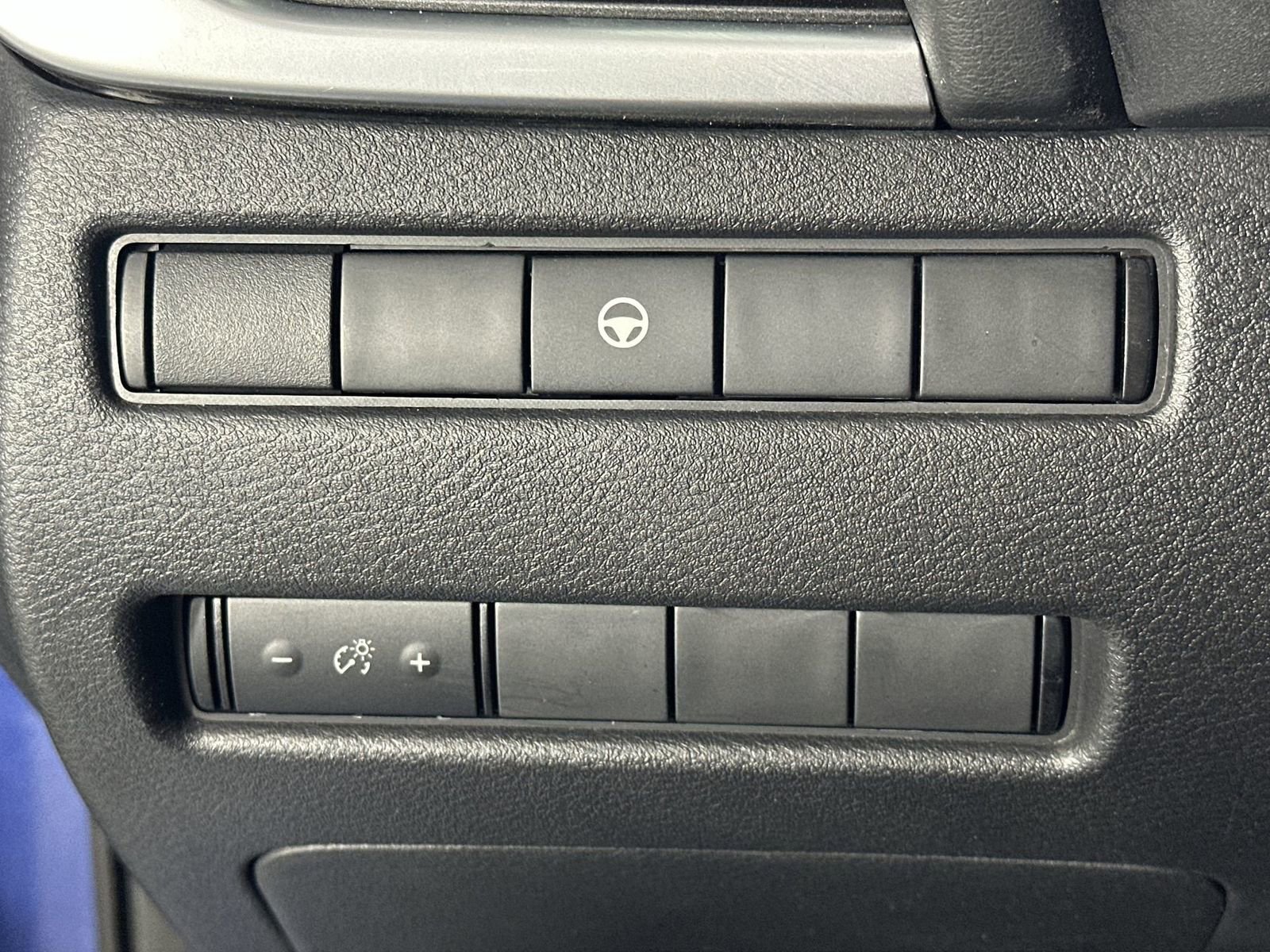 Used 2022 Nissan Rogue SV AWD/4WD image 22