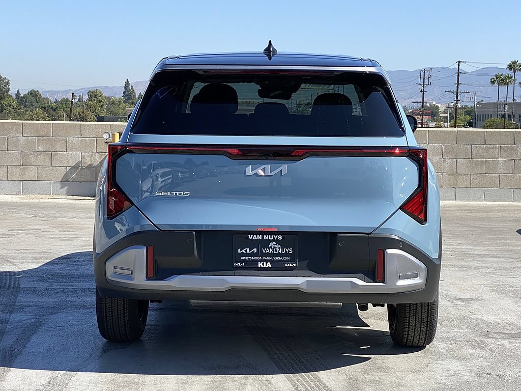 New 2027 Kia Seltos S FWD image 5
