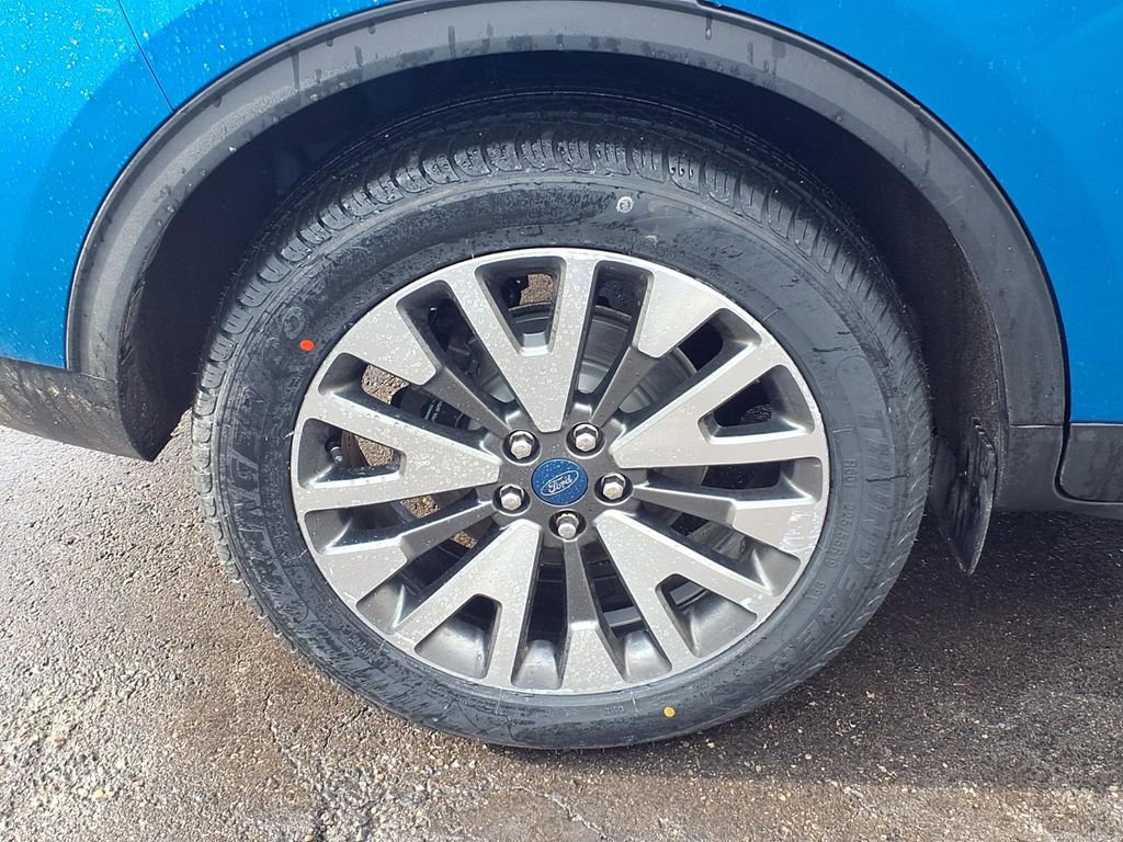 Used 2020 Ford Escape Titanium image 10