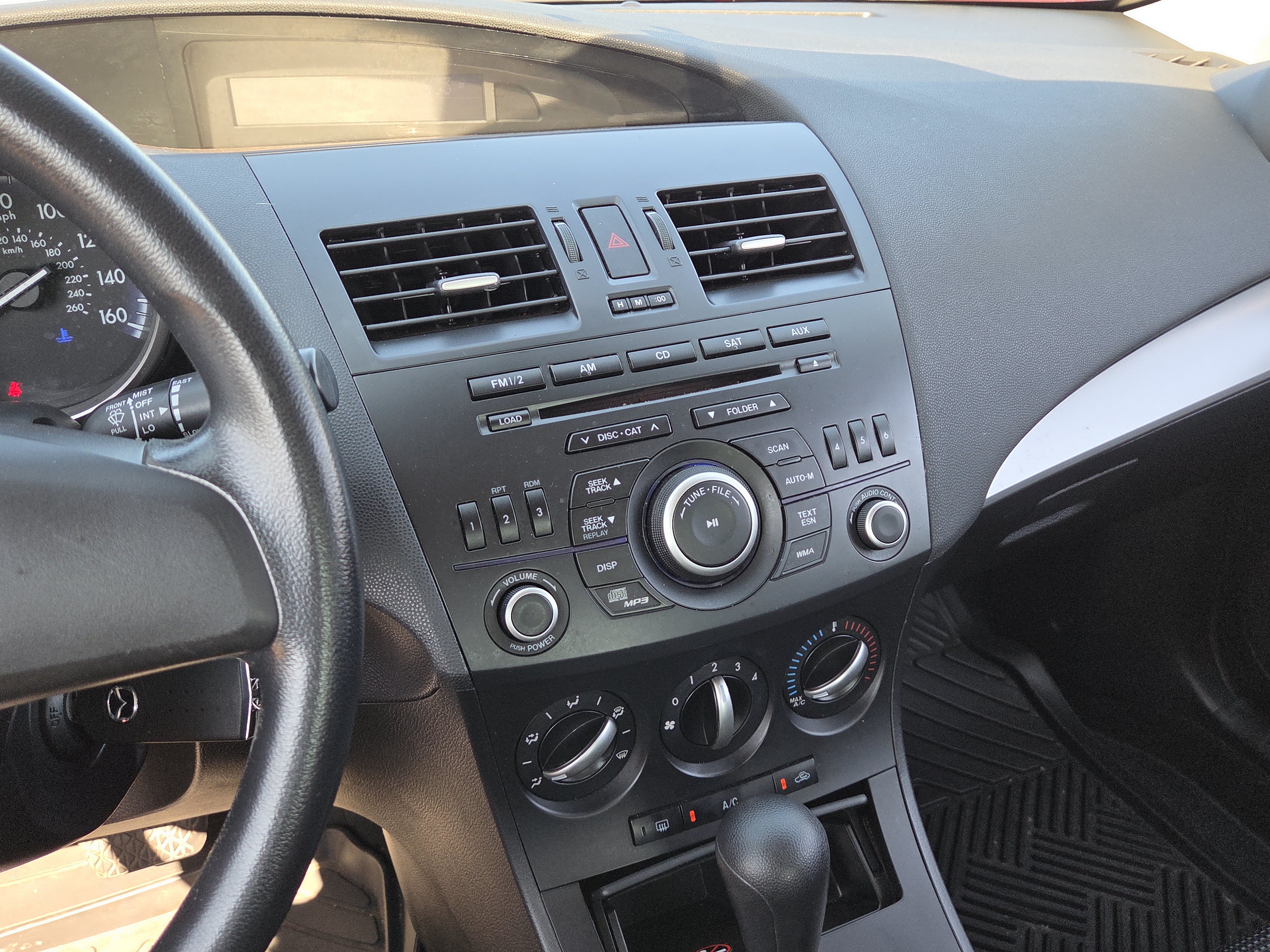 Used 2012 MAZDA MAZDA3 i Sport FWD image 13
