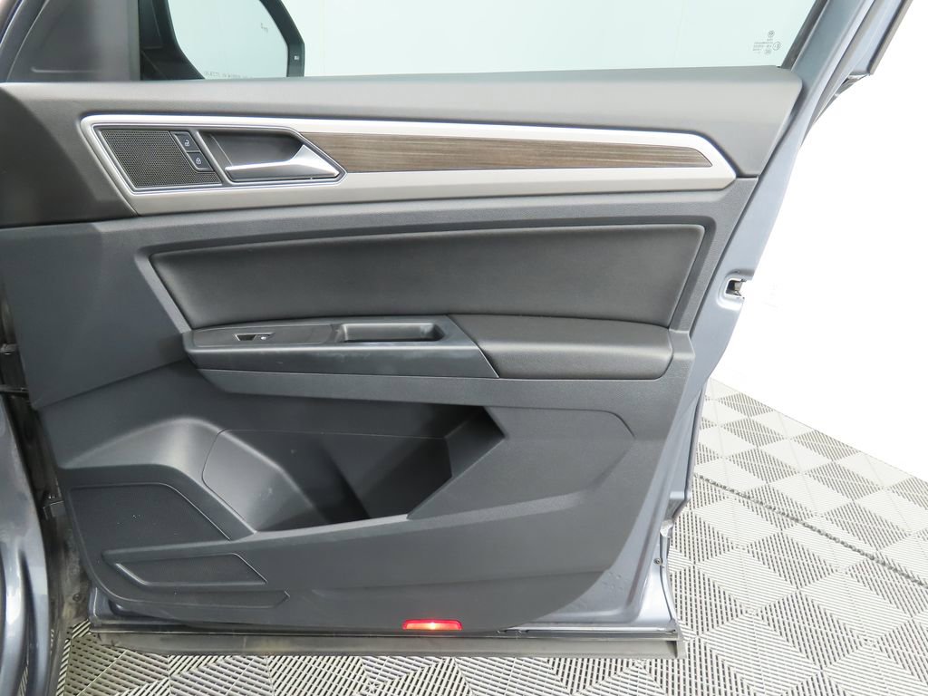 Used 2019 Volkswagen Atlas SE w/ Panoramic Sunroof Package image 26