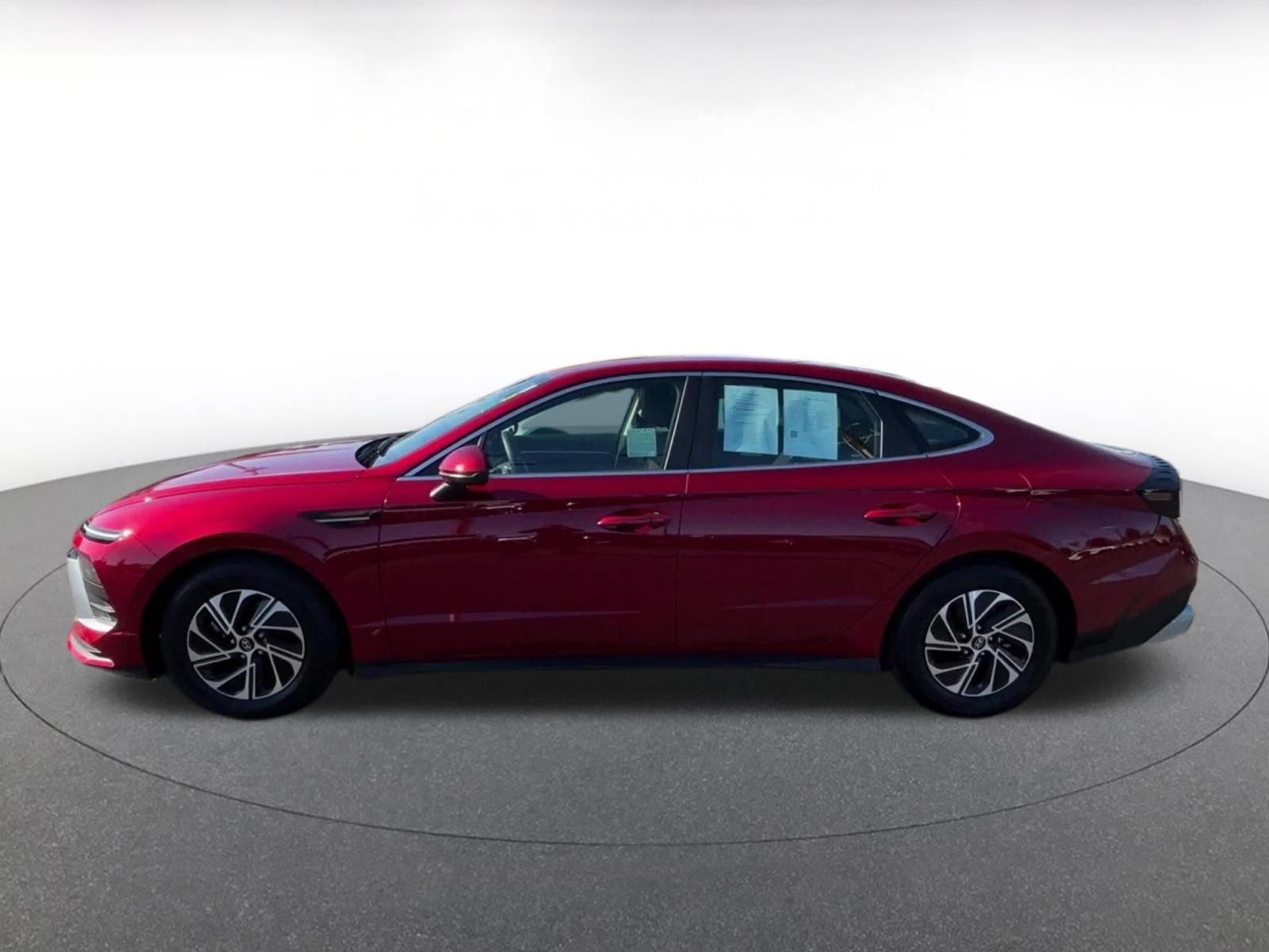 Used 2026 Hyundai Sonata Blue FWD image 9