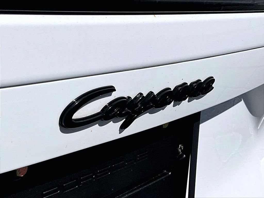 Certified 2023 Porsche Cayenne Platinum Edition AWD/4WD image 33