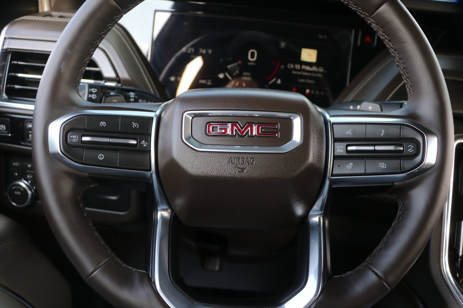 Used 2026 GMC Yukon XL Elevation AWD/4WD image 17