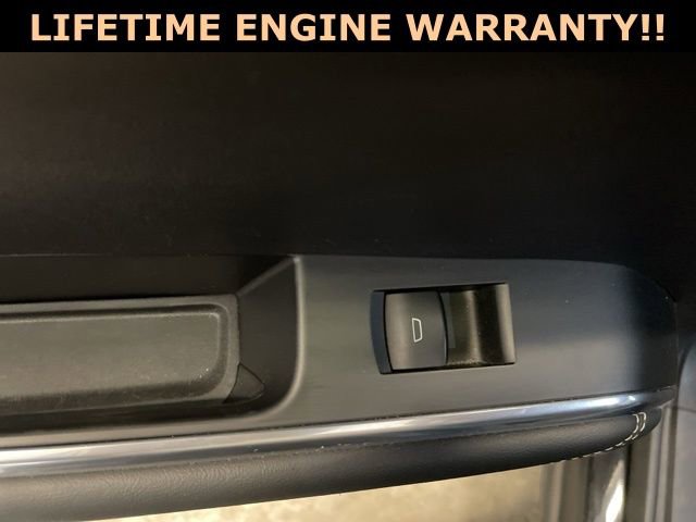 Used 2025 GMC Acadia Elevation image 29