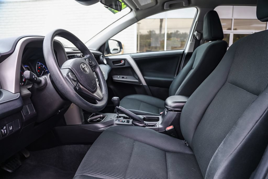 Used 2017 Toyota RAV4 LE w/ Carpet Mat Package FWD image 18