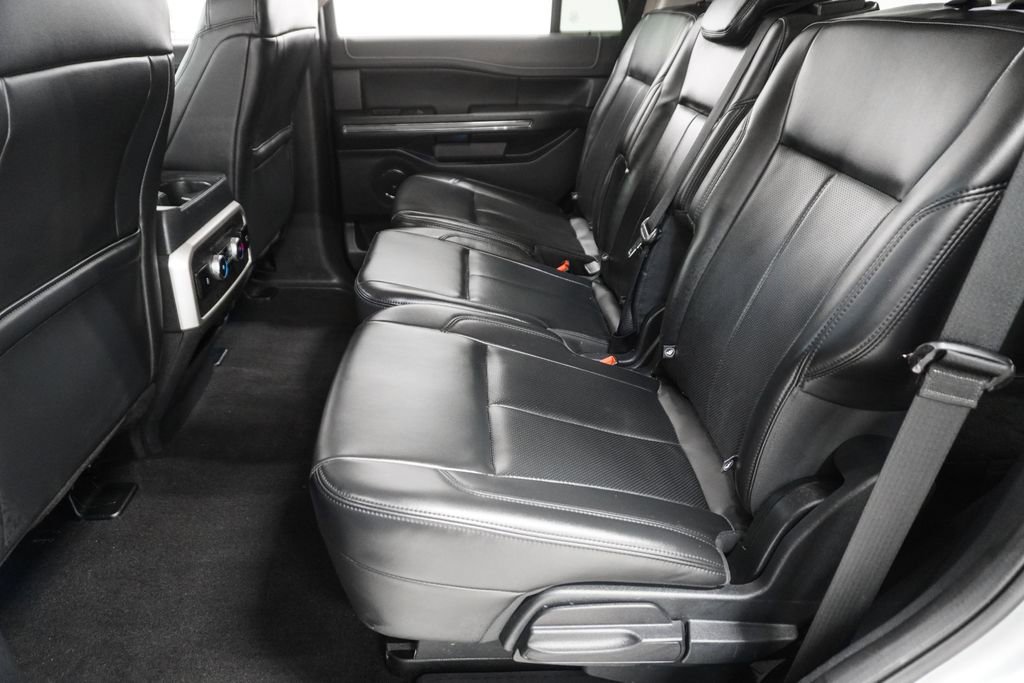 Used 2024 Ford Expedition XLT image 11