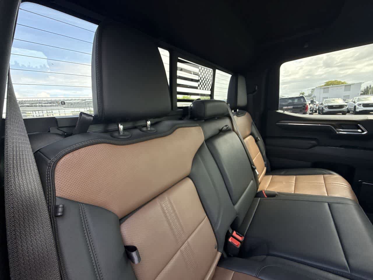 Used 2024 Chevrolet Silverado 1500 High Country RWD image 26