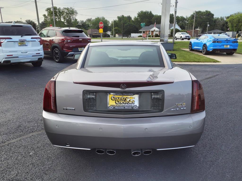Used 2005 Cadillac XLR image 16