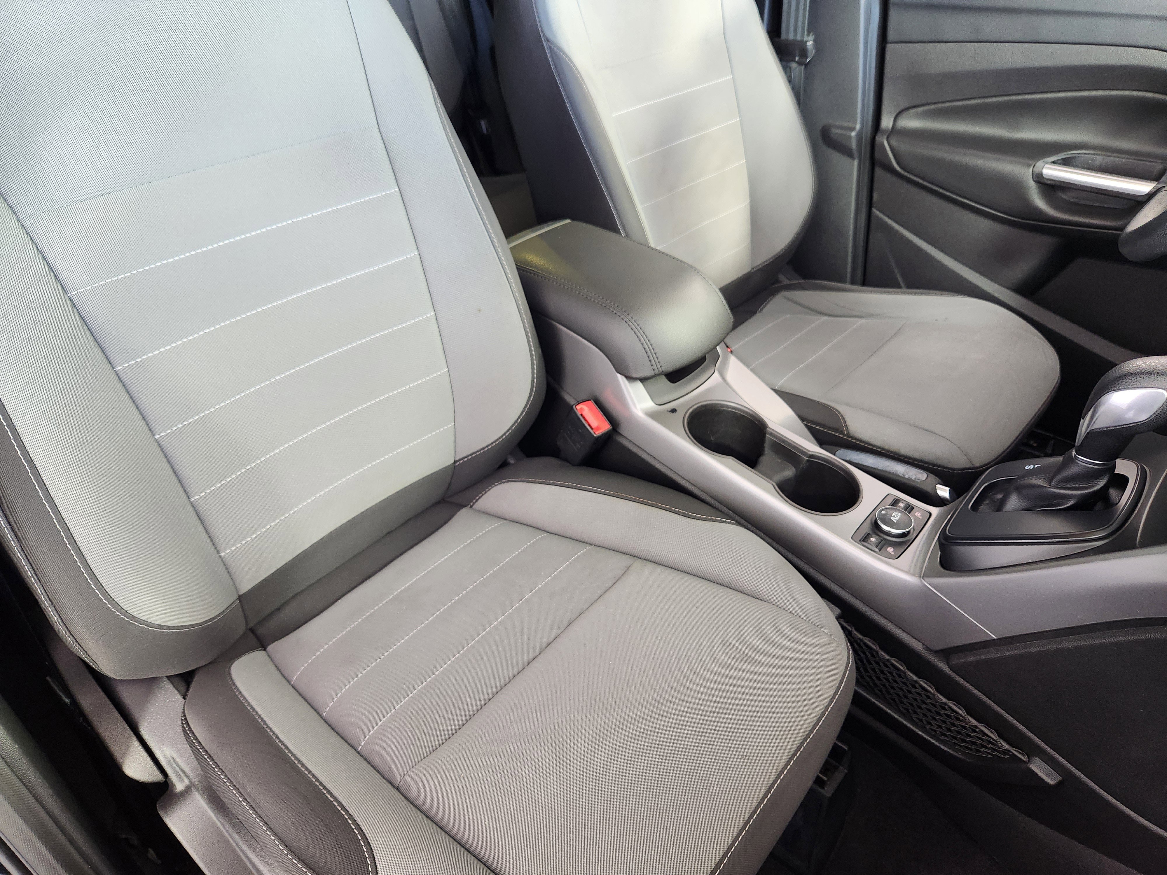 Used 2016 Ford Escape SE w/ Equipment Group 201A image 10