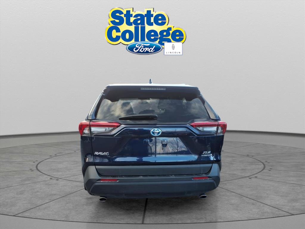 Used 2024 Toyota RAV4 XLE w/ Convenience Package image 5