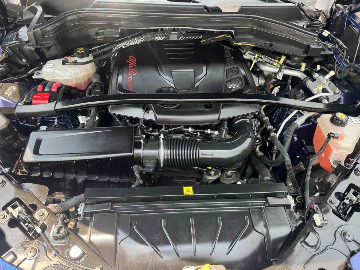 Used 2018 Alfa Romeo Stelvio Ti Sport image 22