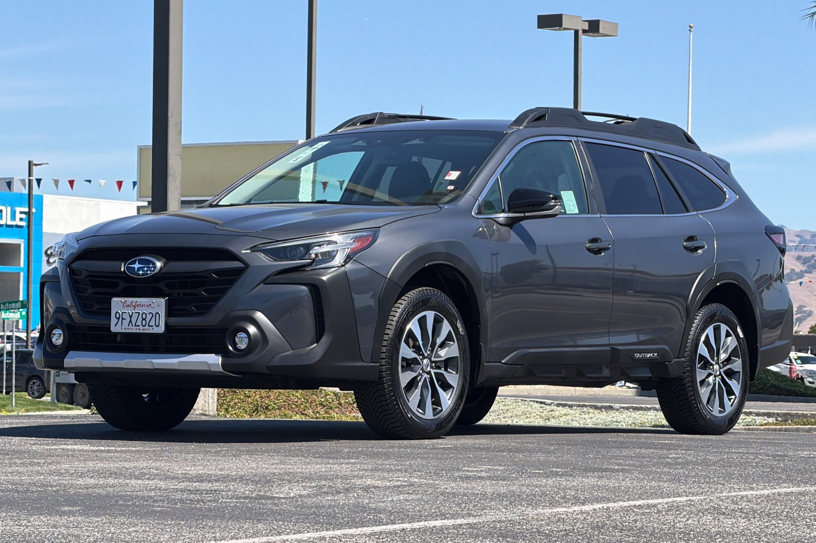 Used 2023 Subaru Outback Limited AWD/4WD image 9