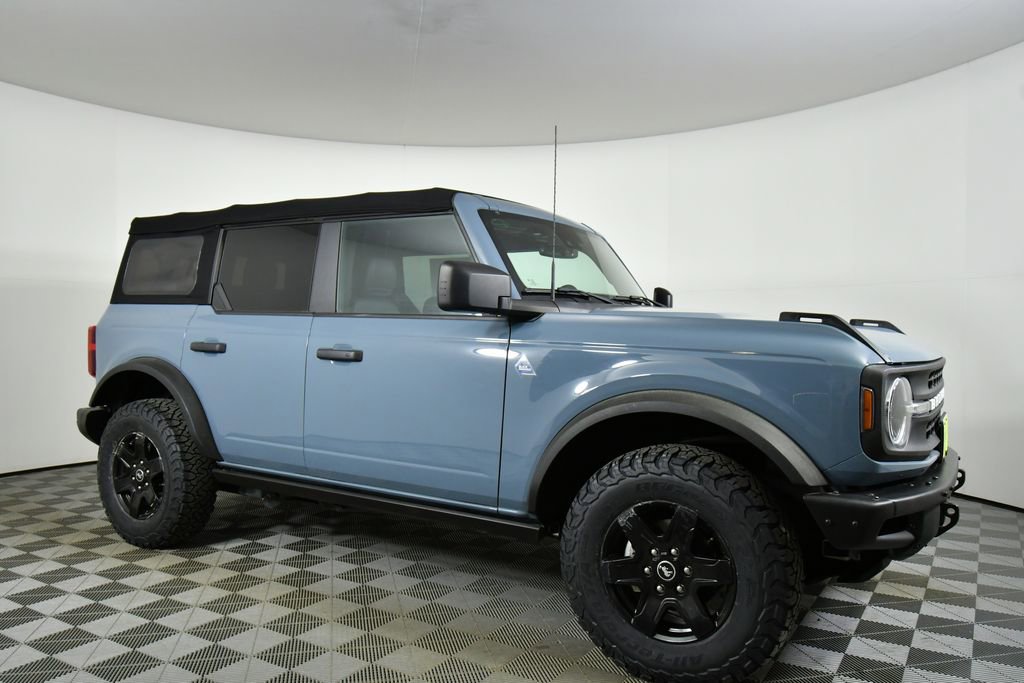 Used 2022 Ford Bronco Black Diamond image 9