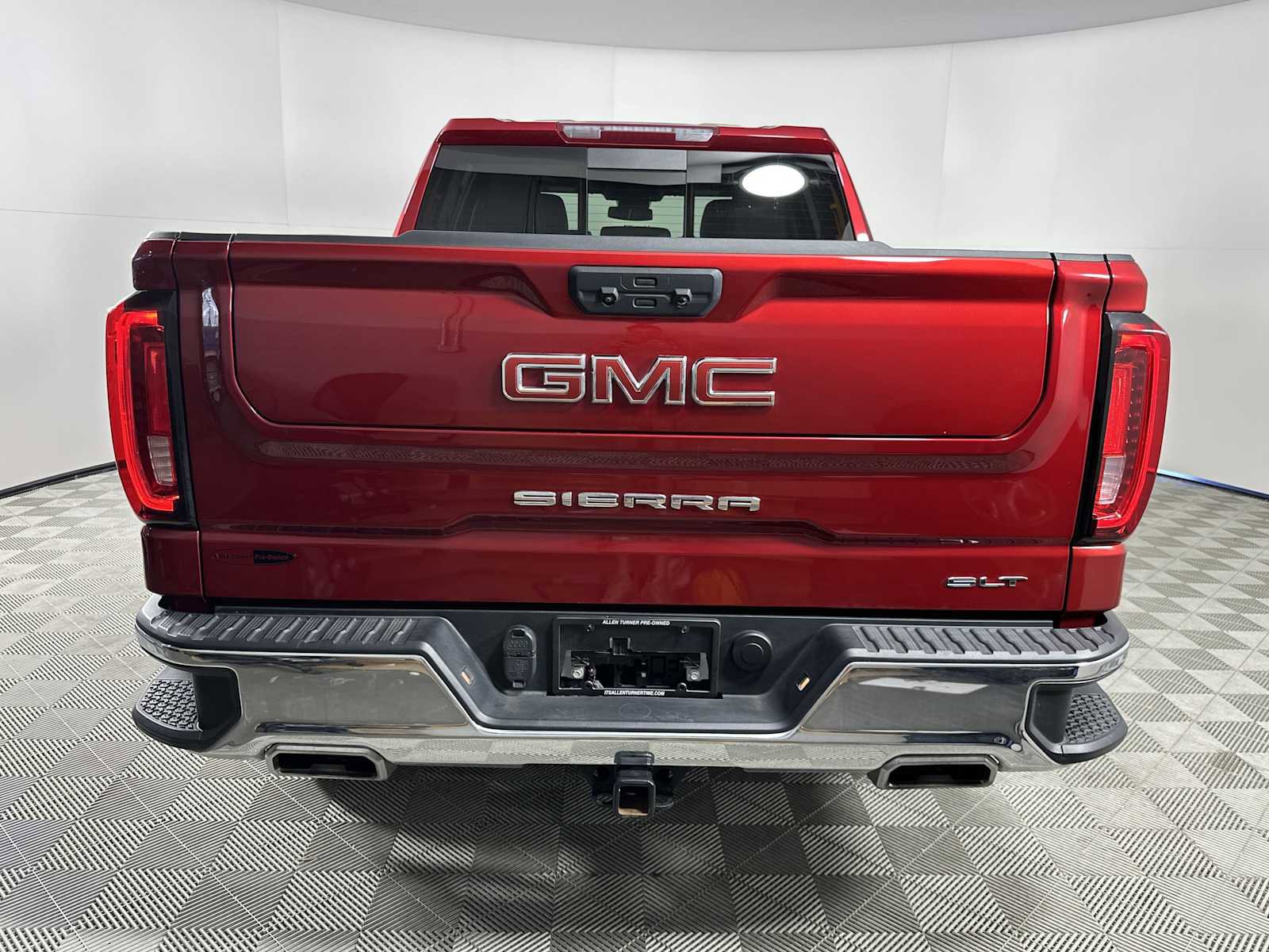 Used 2024 GMC Sierra 1500 SLT w/ SLT Premium Package image 7