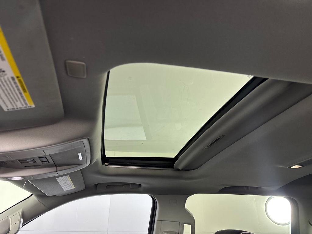 Used 2018 Chevrolet Silverado 1500 High Country image 23