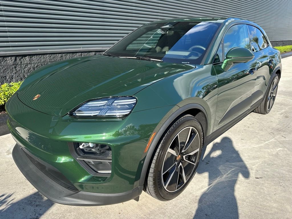 Used 2025 Porsche Macan Electric image 7
