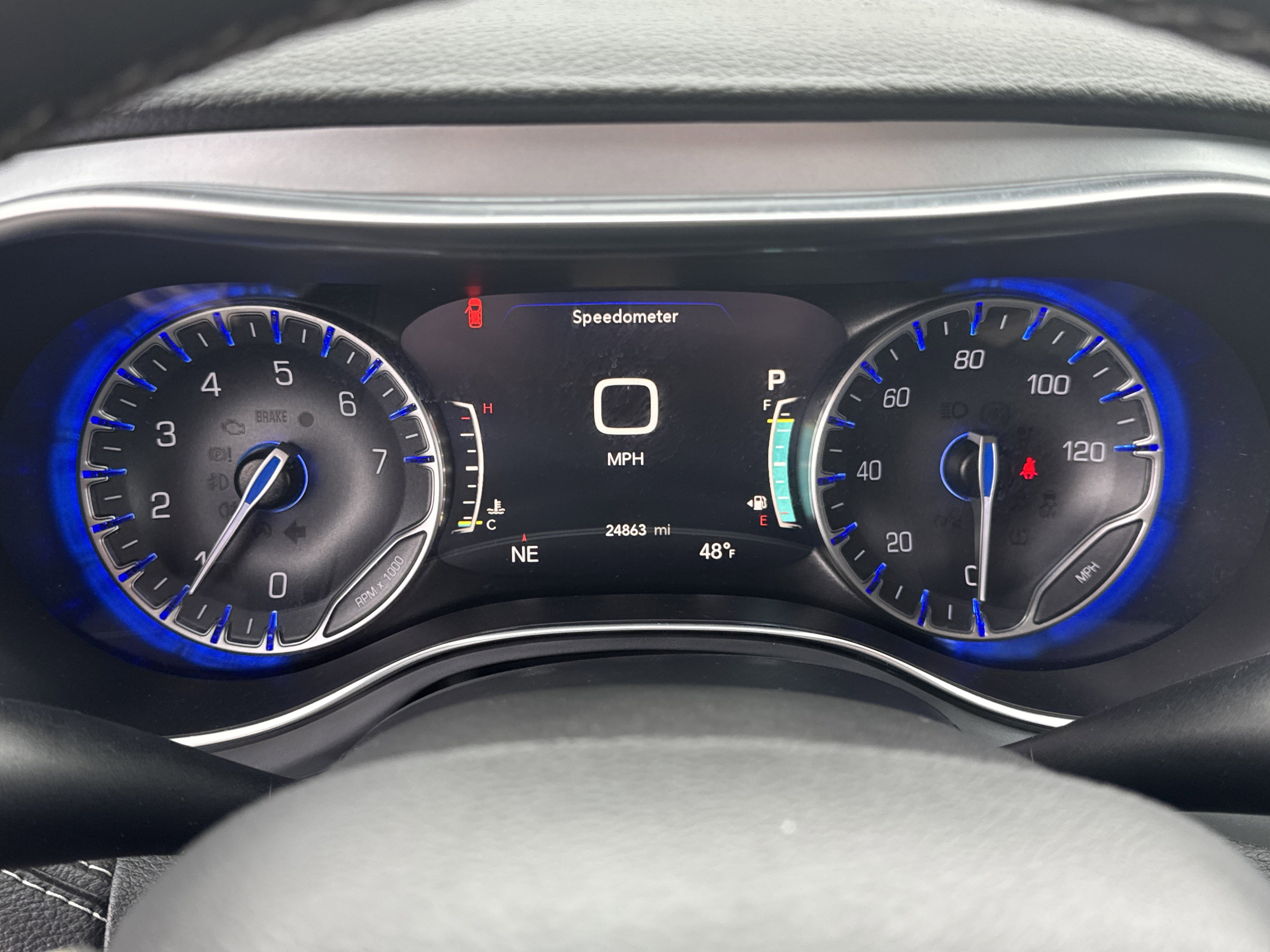 Used 2025 Chrysler Pacifica Limited image 24