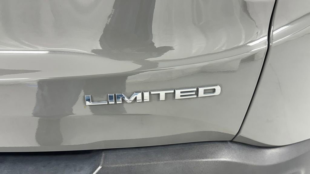 Used 2021 Jeep Renegade Limited w/ Sun & Sound Group AWD/4WD image 37