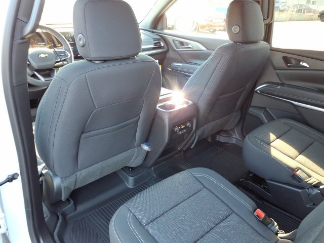 New 2027 Chevrolet Traverse LT w/ Sun and Wheel Package FWD image 8
