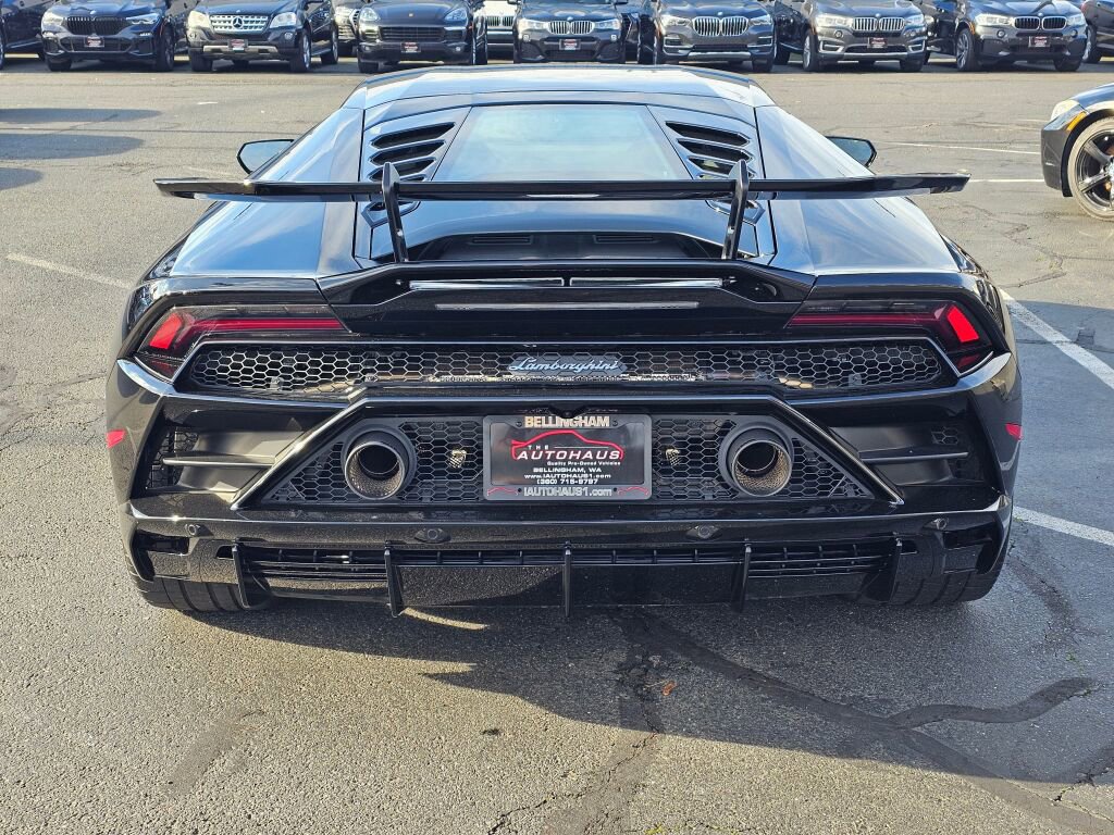 Used 2020 Lamborghini Huracan EVO image 4