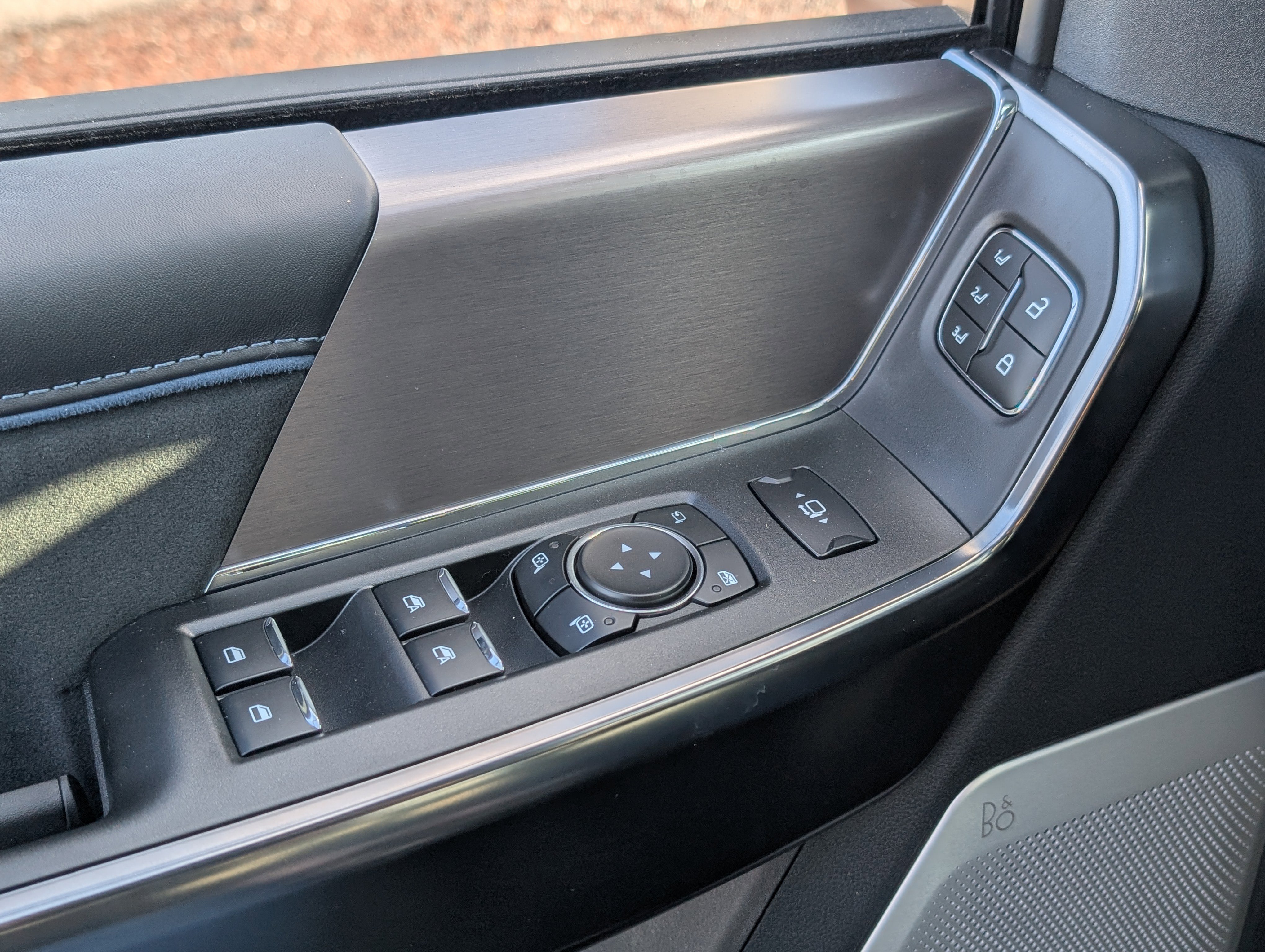 New 2026 Ford F250 Platinum w/ Tremor Off-Road Package image 19