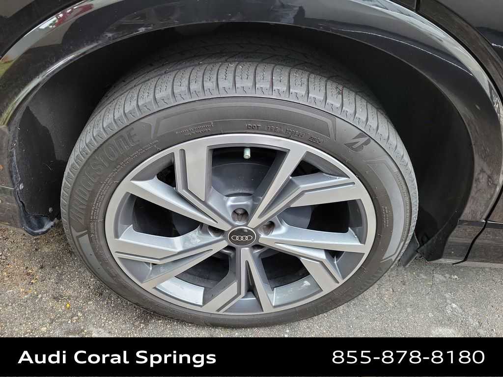 Used 2023 Audi Q4 e-tron Premium Plus w/ Premium Plus AWD/4WD image 22