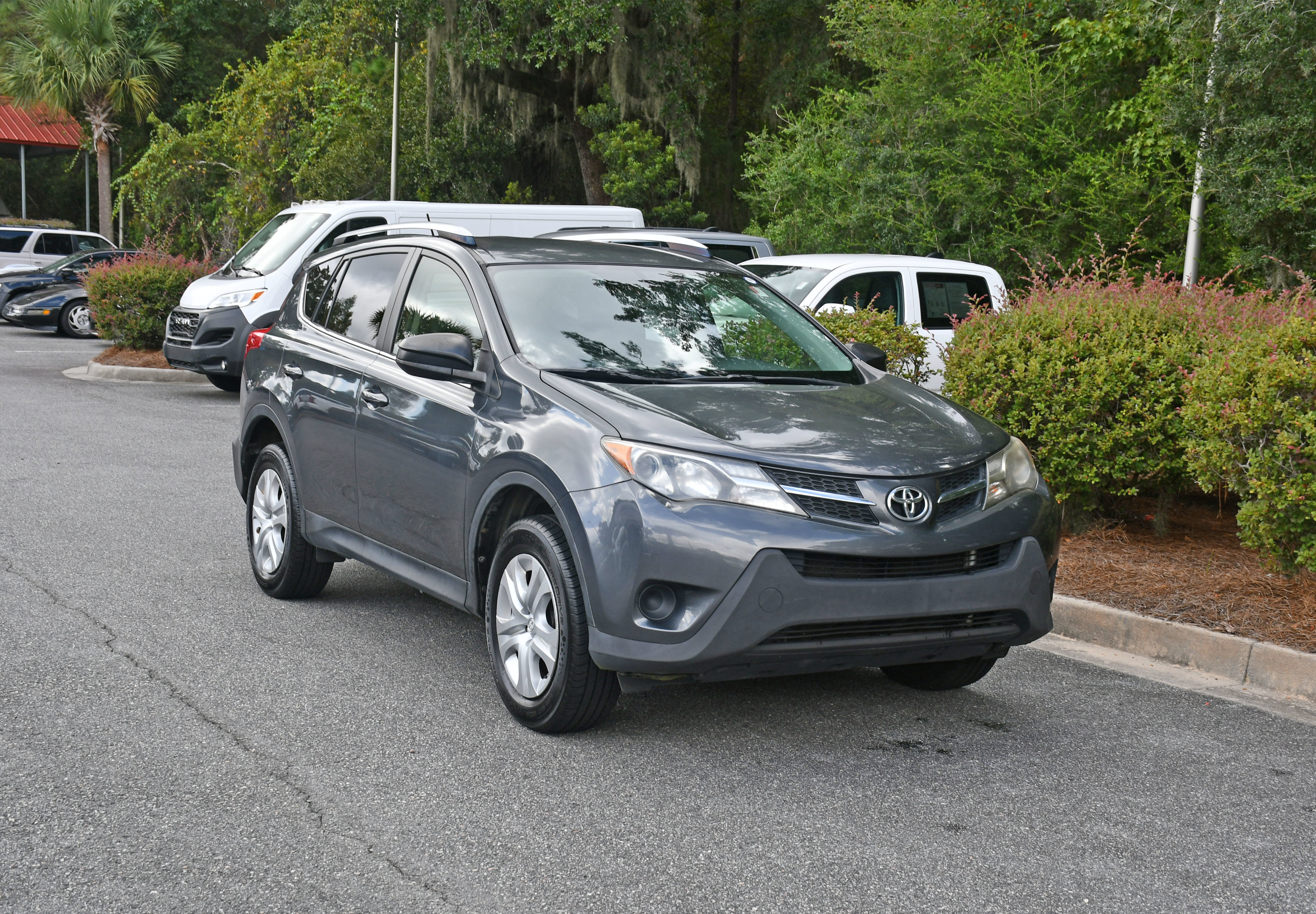 Used 2015 Toyota RAV4 LE AWD/4WD image 6