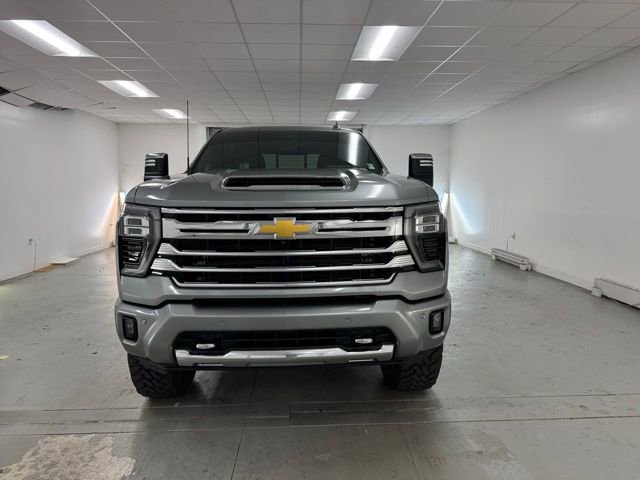 Used 2025 Chevrolet Silverado 2500 High Country w/ Technology Package image 2