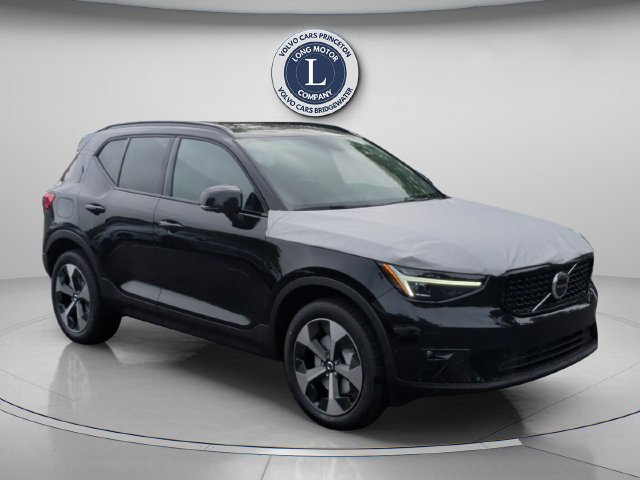 New 2026 Volvo XC40 B5 Plus w/ Protection Package Premier AWD/4WD image 14