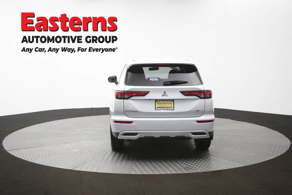 Used 2024 Mitsubishi Outlander SE AWD/4WD image 35