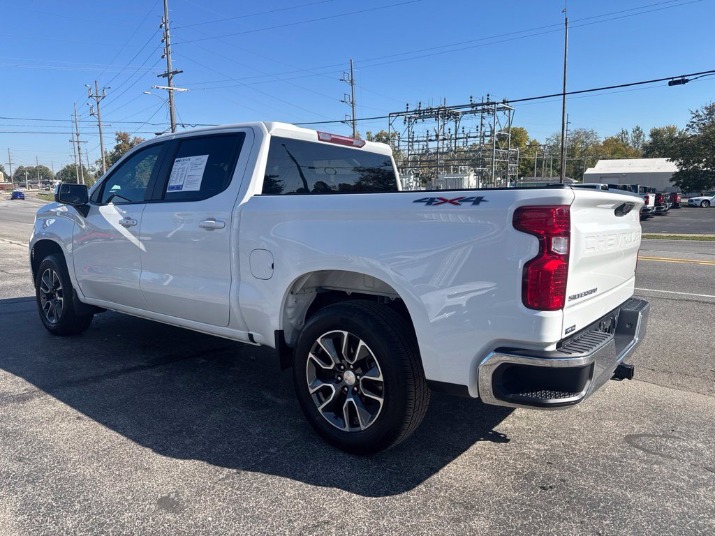 Used 2023 Chevrolet Silverado 1500 LT AWD/4WD image 5