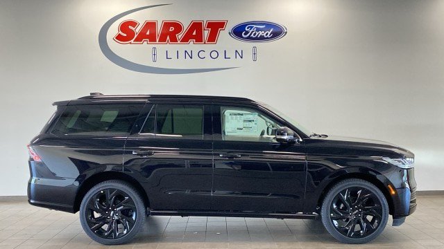New 2027 Lincoln Navigator Reserve w/ Jet Appearance Package AWD/4WD image 1