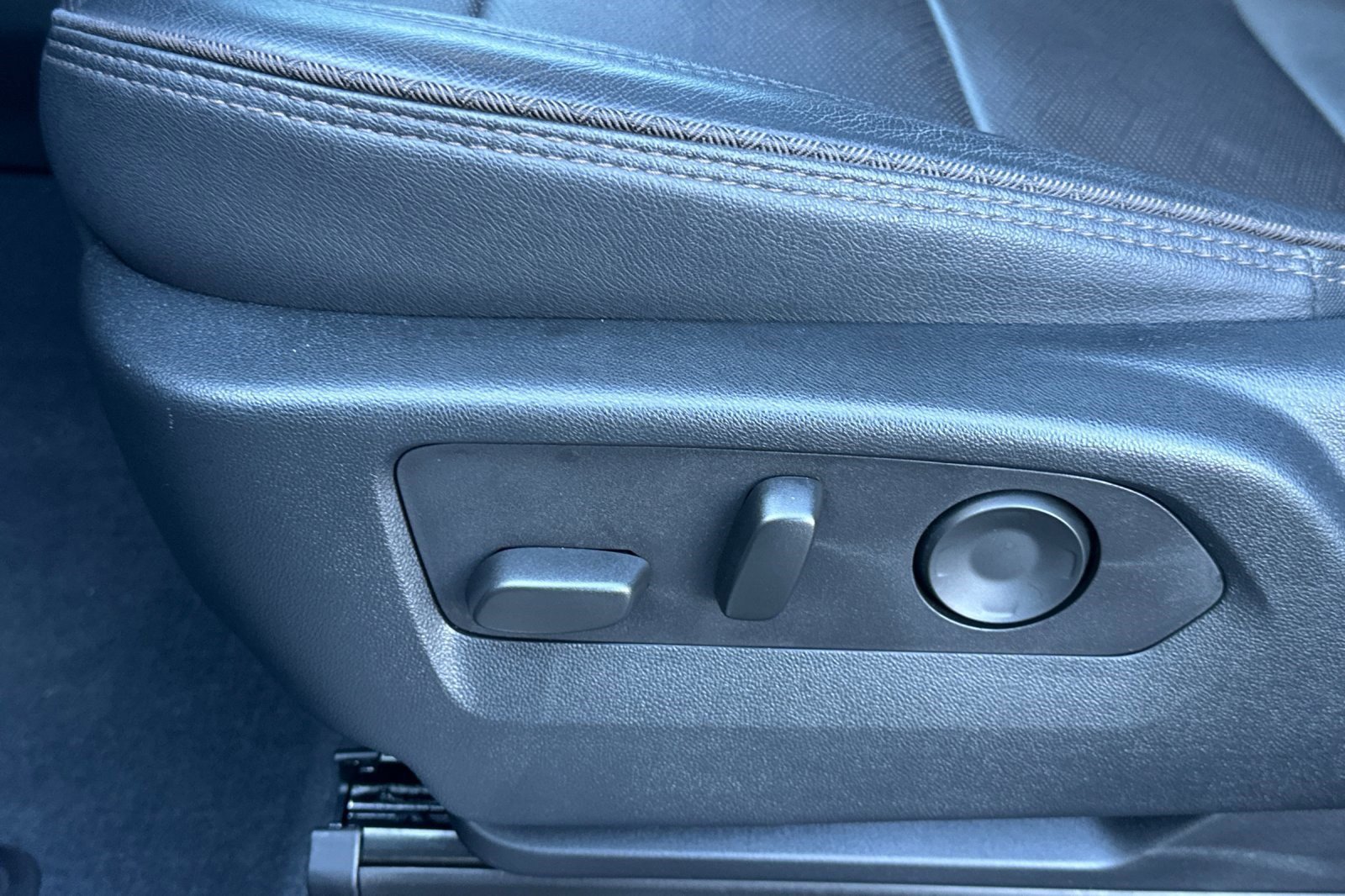 Used 2023 Chevrolet Tahoe High Country image 13