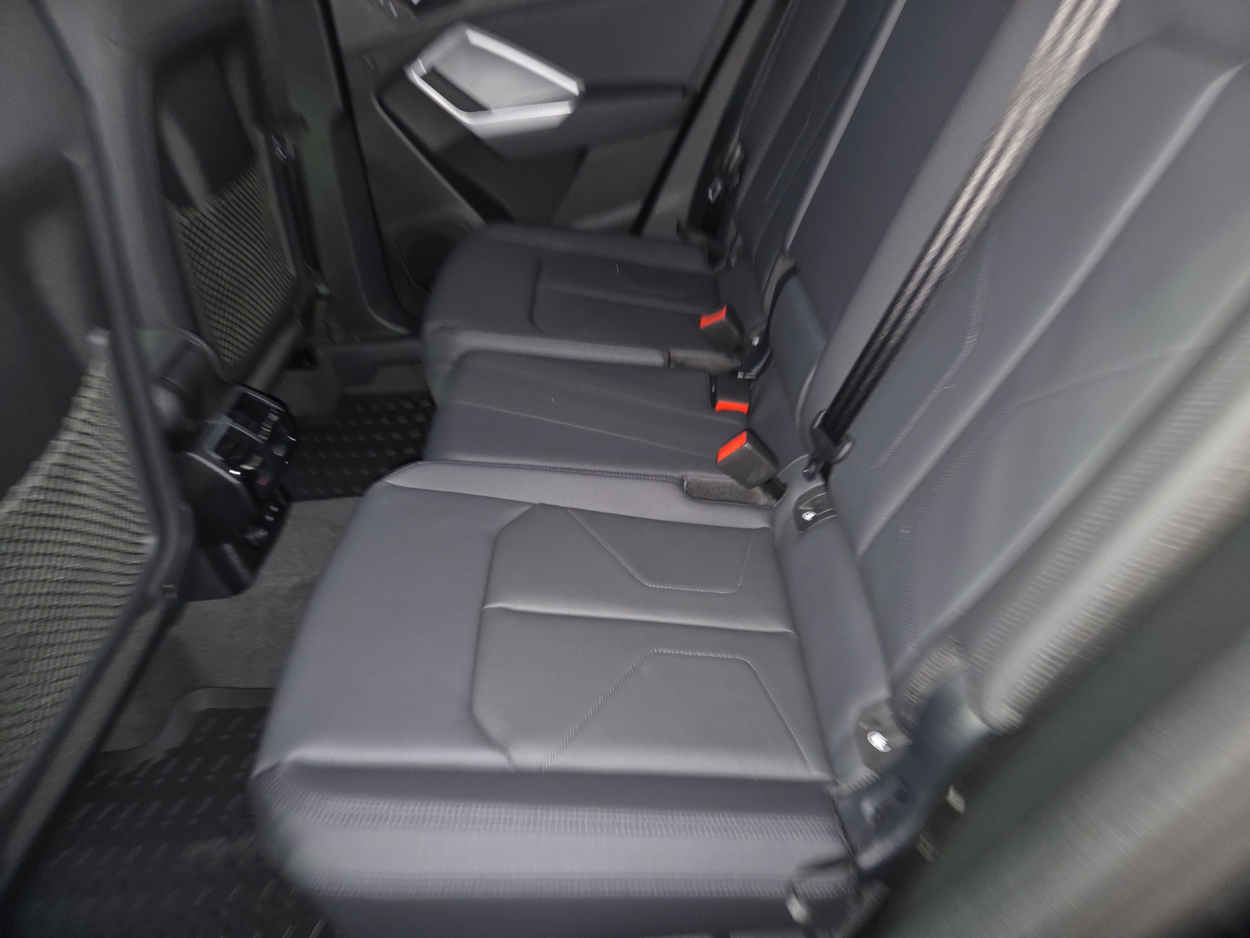 New 2025 Audi Q3 2.0T Premium image 6