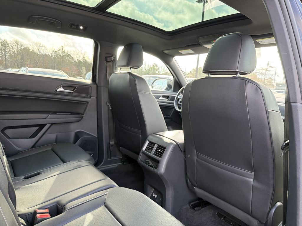 Used 2020 Volkswagen Atlas Cross Sport SEL image 16